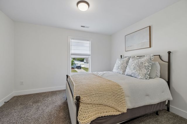 1004 Sycamore Rdg, E, Burns, TN 37029