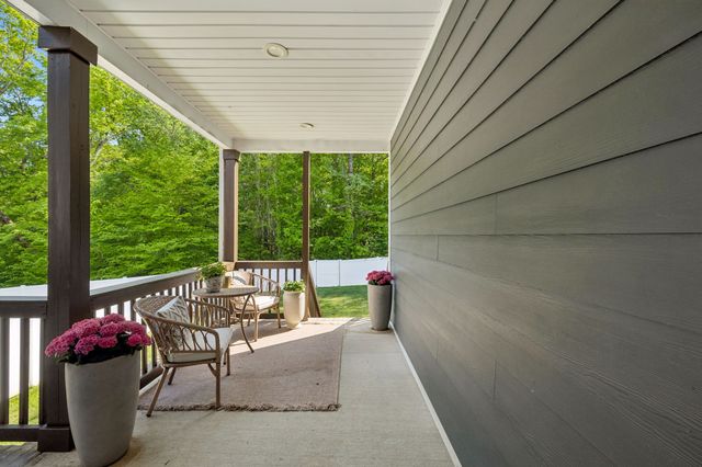 1004 Sycamore Rdg, E, Burns, TN 37029
