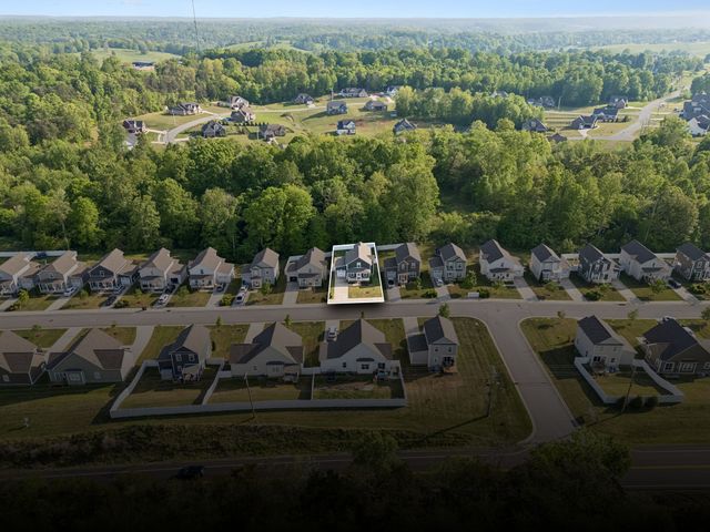 1004 Sycamore Rdg, E, Burns, TN 37029