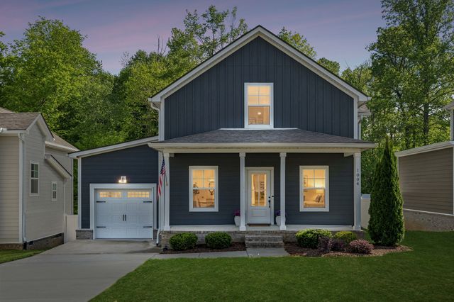 1004 Sycamore Rdg, E, Burns, TN 37029