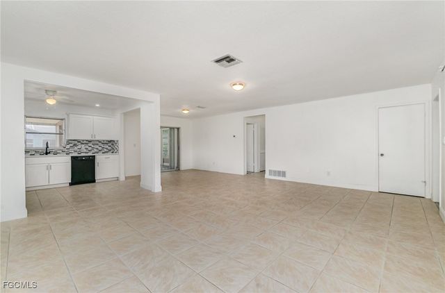 209 Jayview AVE, Lehigh Acres, FL 33936