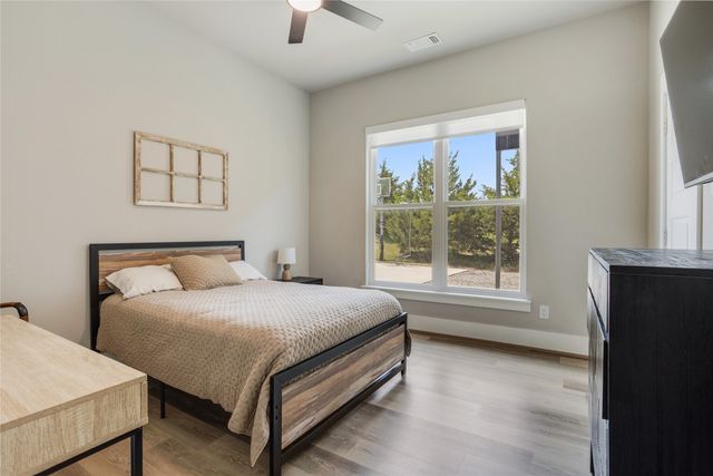 1095 Sister Grove Road, Van Alstyne, TX 75495