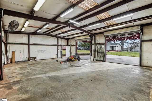 11 Bainbridge Drive, Greenville, SC 29611