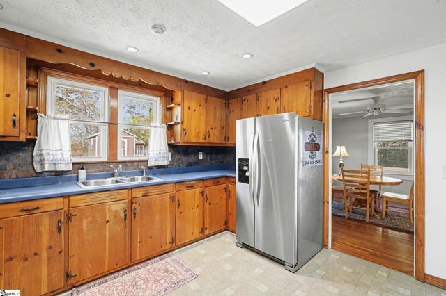 11 Bainbridge Drive, Greenville, SC 29611