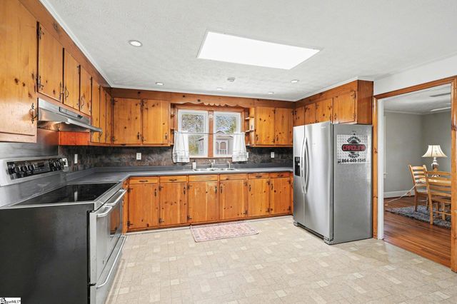 11 Bainbridge Drive, Greenville, SC 29611