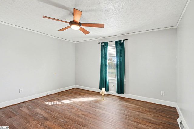 11 Bainbridge Drive, Greenville, SC 29611