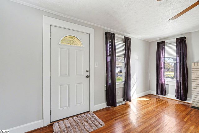 11 Bainbridge Drive, Greenville, SC 29611