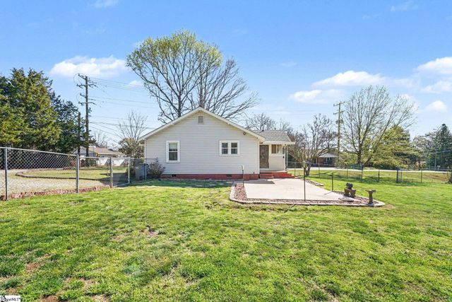 11 Bainbridge Drive, Greenville, SC 29611