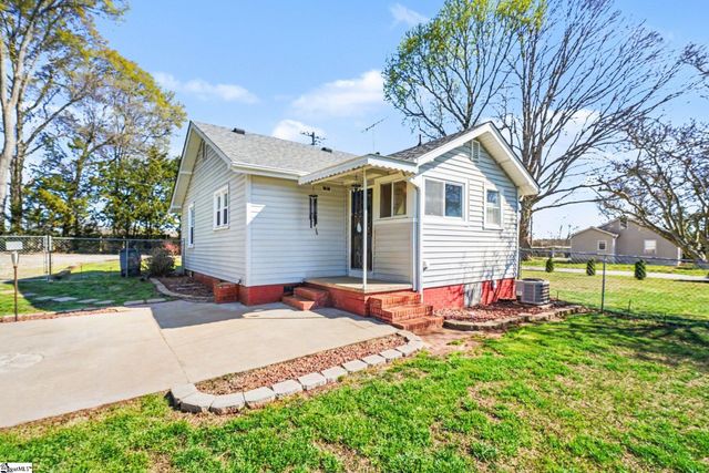 11 Bainbridge Drive, Greenville, SC 29611