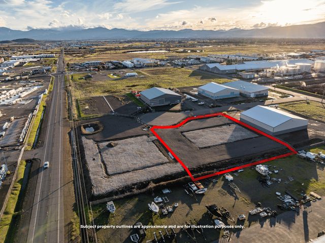 1917 Bobcat Way, White City, OR 97503