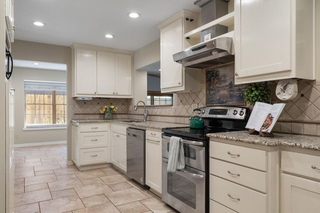 2710 Forestview Drive, Corinth, TX 76210