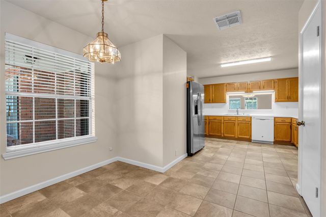 3310 Country Meadows Court, Pearland, TX 77584