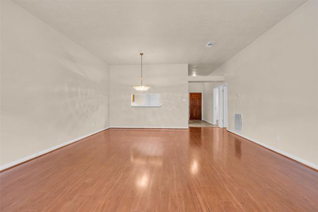 3310 Country Meadows Court, Pearland, TX 77584
