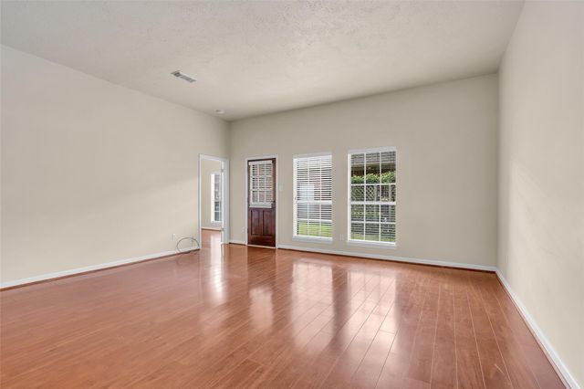 3310 Country Meadows Court, Pearland, TX 77584