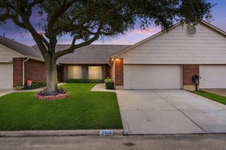 3310 Country Meadows Court, Pearland, TX 77584