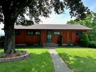 87 Pegasus Drive, Groton, CT 06340