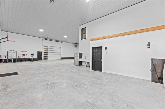 25594 Somerset Road, Louisburg, KS 66071