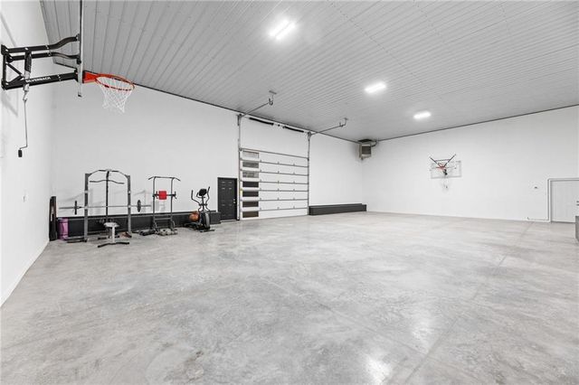 25594 Somerset Road, Louisburg, KS 66071