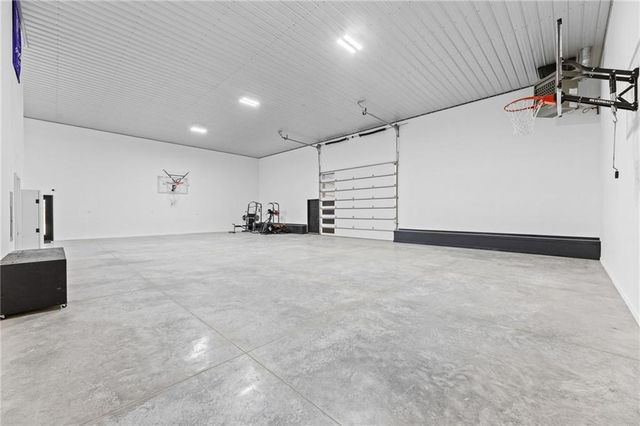 25594 Somerset Road, Louisburg, KS 66071