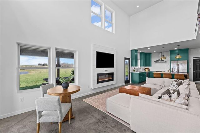 25594 Somerset Road, Louisburg, KS 66071