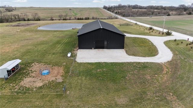 25594 Somerset Road, Louisburg, KS 66071