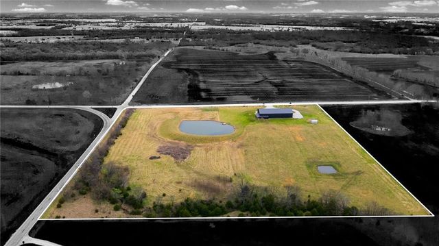 25594 Somerset Road, Louisburg, KS 66071