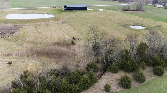 25594 Somerset Road, Louisburg, KS 66071