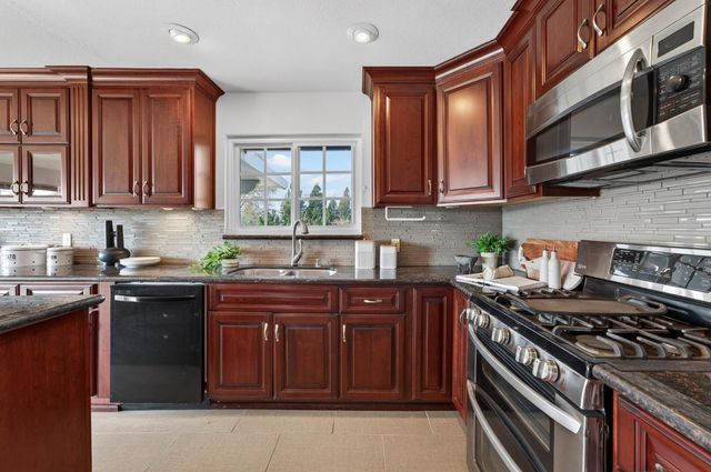 3006 Scenic Heights Way, Carmichael, CA 95608