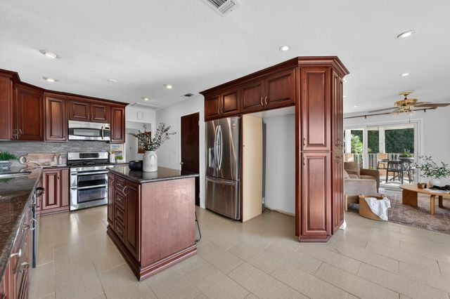 3006 Scenic Heights Way, Carmichael, CA 95608