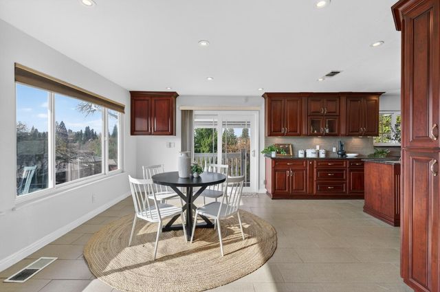 3006 Scenic Heights Way, Carmichael, CA 95608