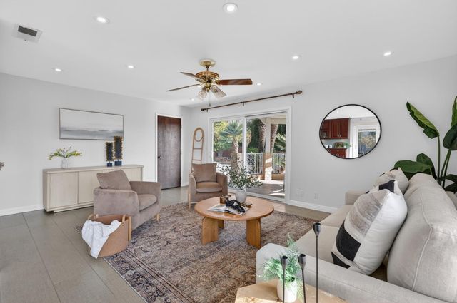 3006 Scenic Heights Way, Carmichael, CA 95608