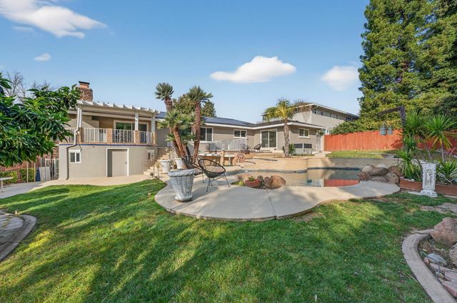 3006 Scenic Heights Way, Carmichael, CA 95608