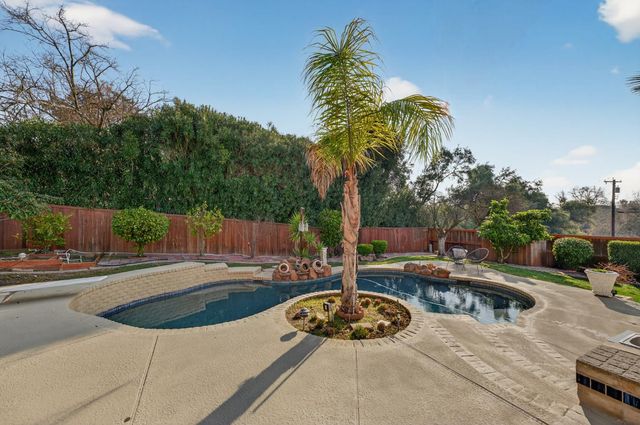 3006 Scenic Heights Way, Carmichael, CA 95608