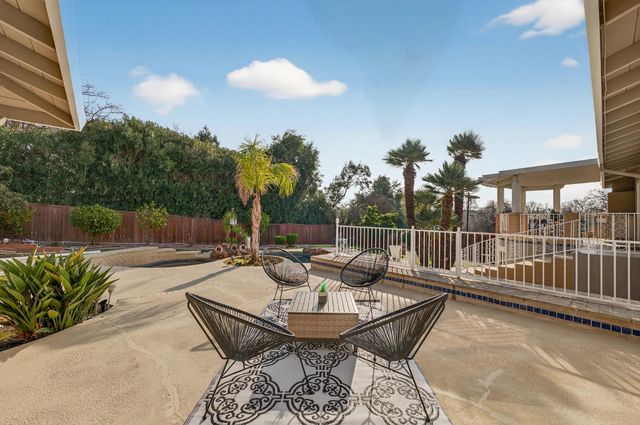 3006 Scenic Heights Way, Carmichael, CA 95608
