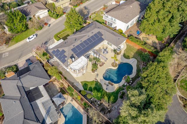 3006 Scenic Heights Way, Carmichael, CA 95608