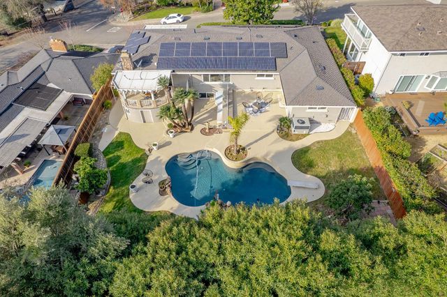 3006 Scenic Heights Way, Carmichael, CA 95608