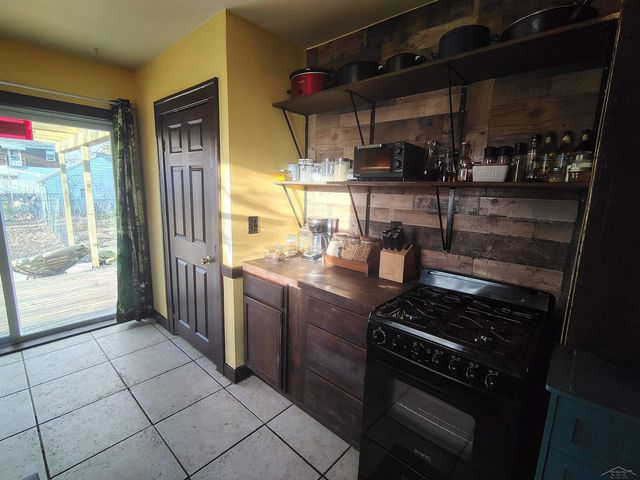 3221 Fulton Street, Saginaw, MI 48601