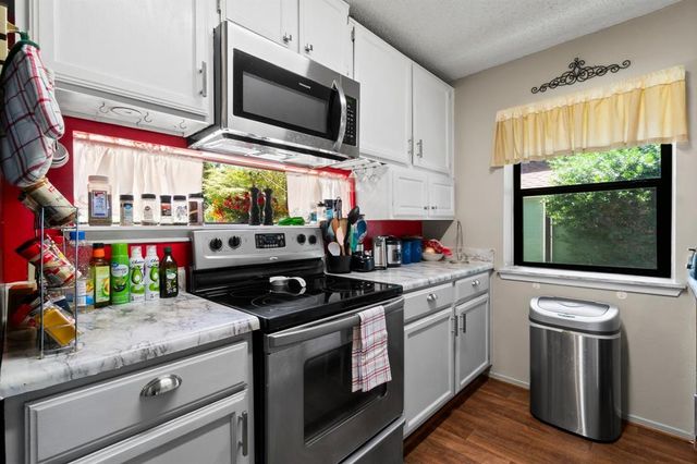 200 Fountain Lake W 116, Livingston, TX 77351