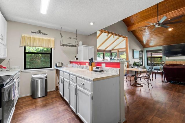 200 Fountain Lake W 116, Livingston, TX 77351