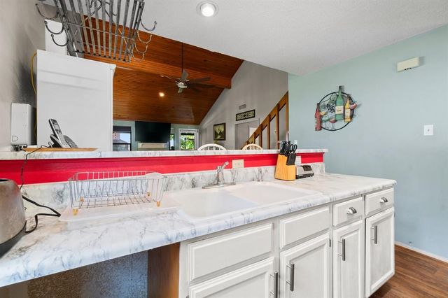 200 Fountain Lake W 116, Livingston, TX 77351