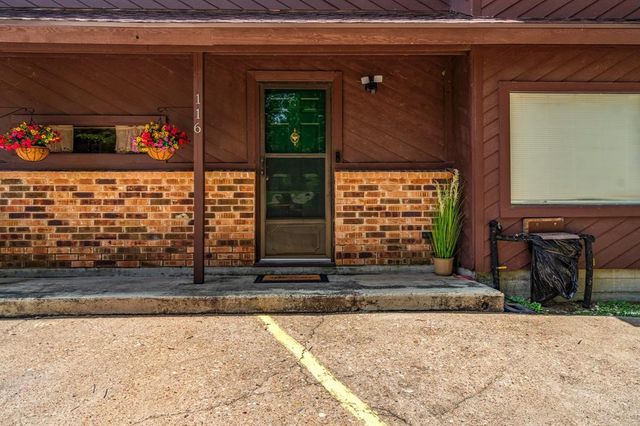 200 Fountain Lake W 116, Livingston, TX 77351