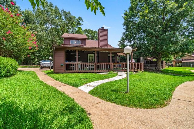 200 Fountain Lake W 116, Livingston, TX 77351