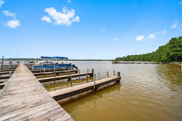 200 Fountain Lake W 116, Livingston, TX 77351