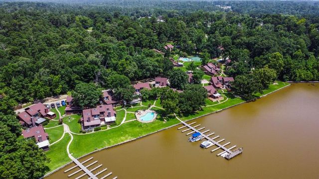 200 Fountain Lake W 116, Livingston, TX 77351