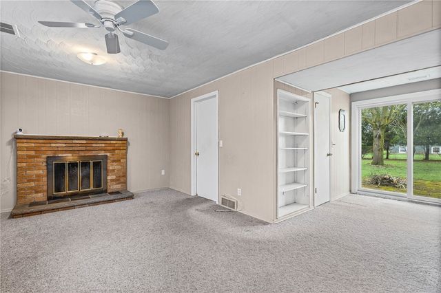 8 North Passage, Perinton, NY 14450