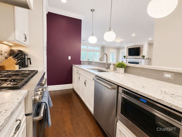 3 M St 2, Boston, MA 02127