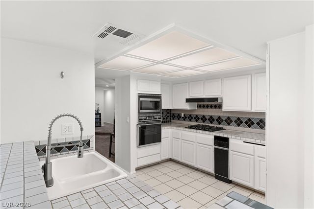 3185 La Mancha Way, Henderson, NV 89014