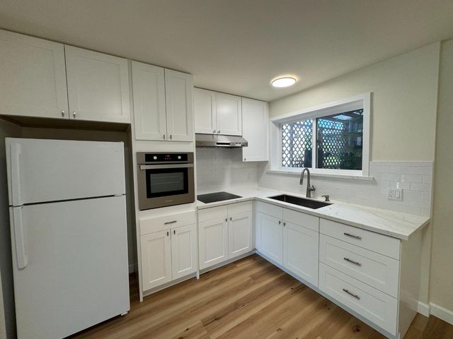 370 Bartlett Street 2, San Francisco, CA 94110
