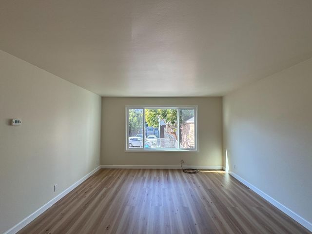 370 Bartlett Street 2, San Francisco, CA 94110