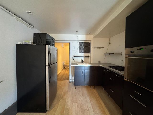 370 Bartlett Street 2, San Francisco, CA 94110